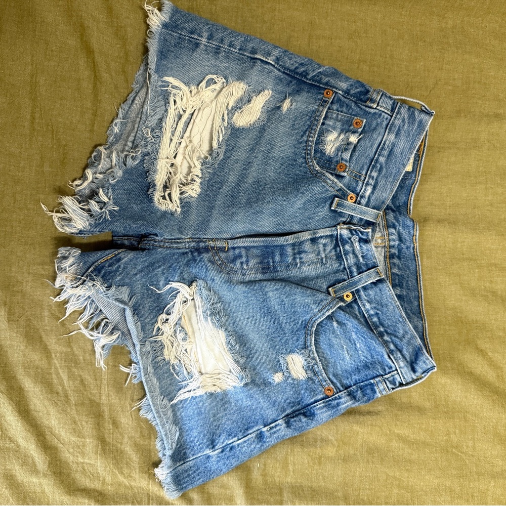 Levi’s Distressed Blue Denim Women Shorts
